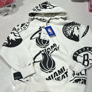 Zara Youth Boys NBA hoodie